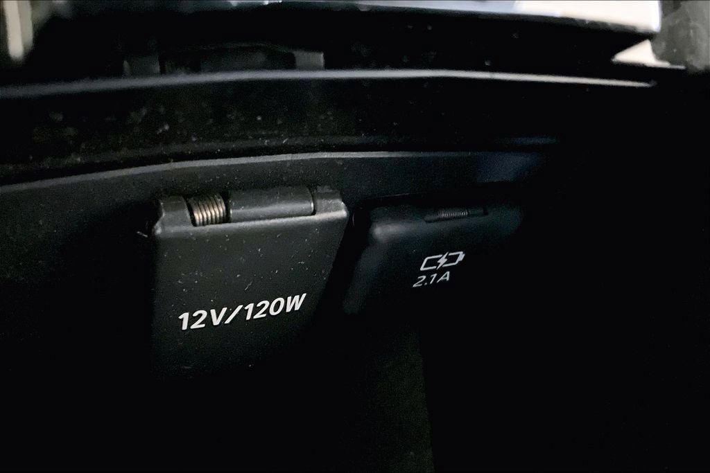 Used 2019 Toyota Corolla SE w/ Carpet Mat Package FWD image 16