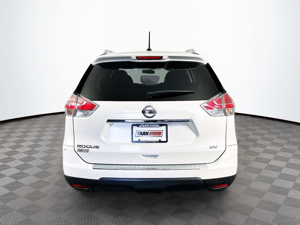 Used 2016 Nissan Rogue SV w/ SV Premium Package FWD image 9