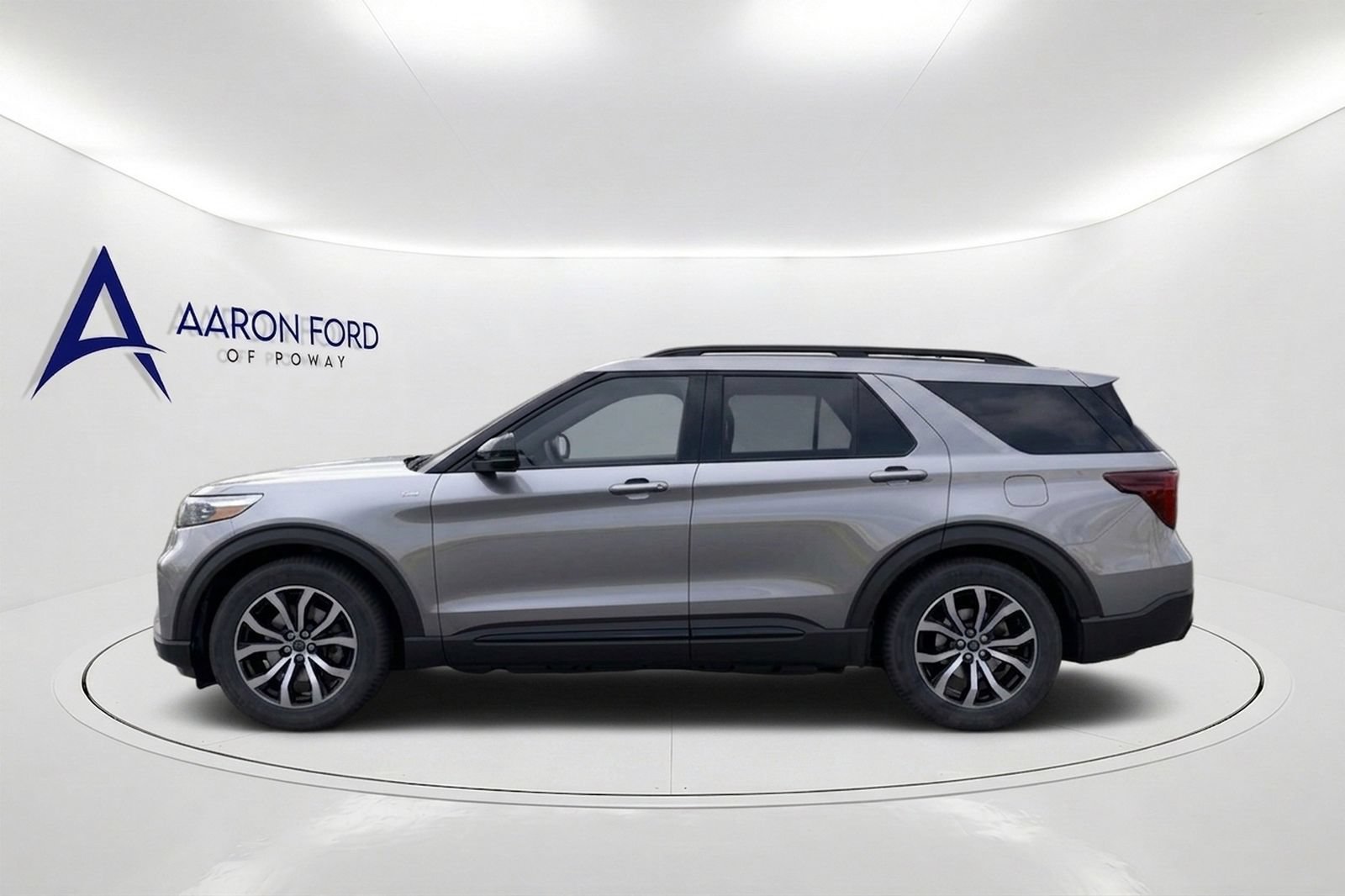New 2025 Ford Explorer ST-Line w/ Premium Package RWD image 3