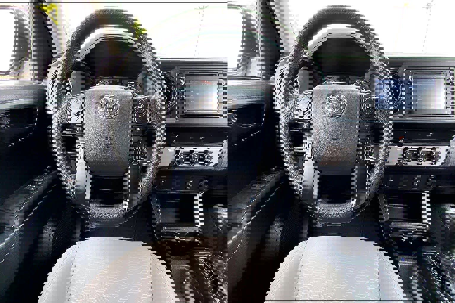 Used 2019 Toyota Tacoma SR RWD image 6