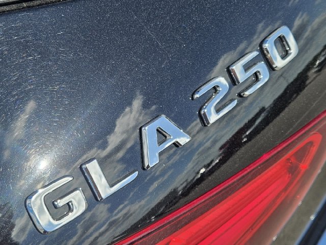 Used 2025 Mercedes-Benz GLA 250 image 11