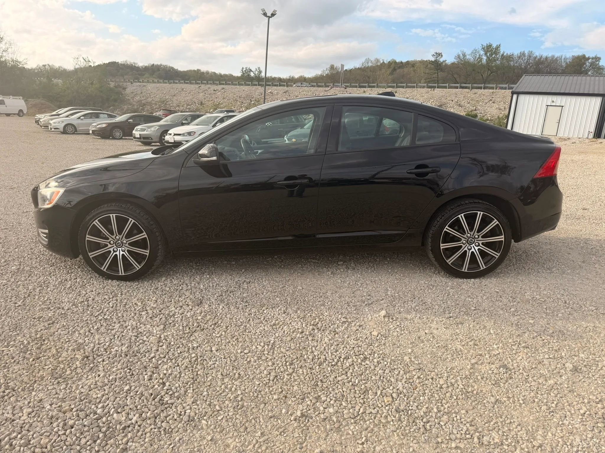 Used 2015 Volvo S60 T5 image 2