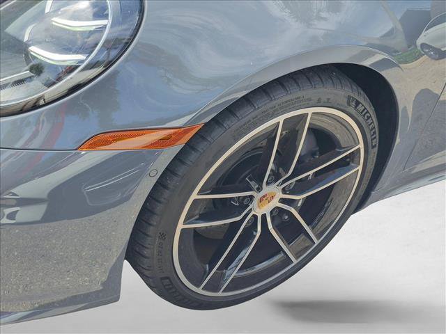 Used 2025 Porsche 911 Carrera RWD image 22