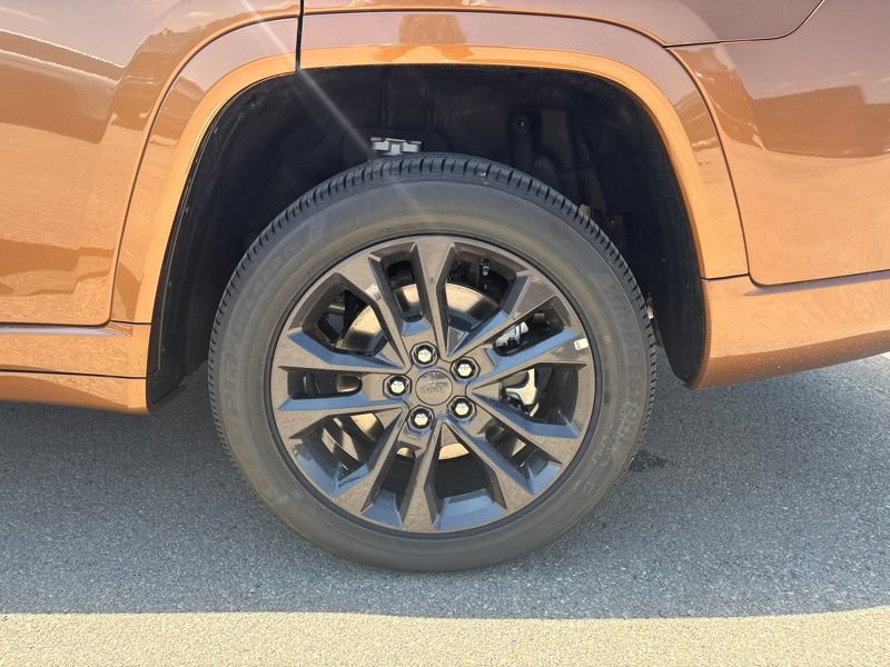 New 2026 Jeep Grand Cherokee L Limited AWD/4WD image 43