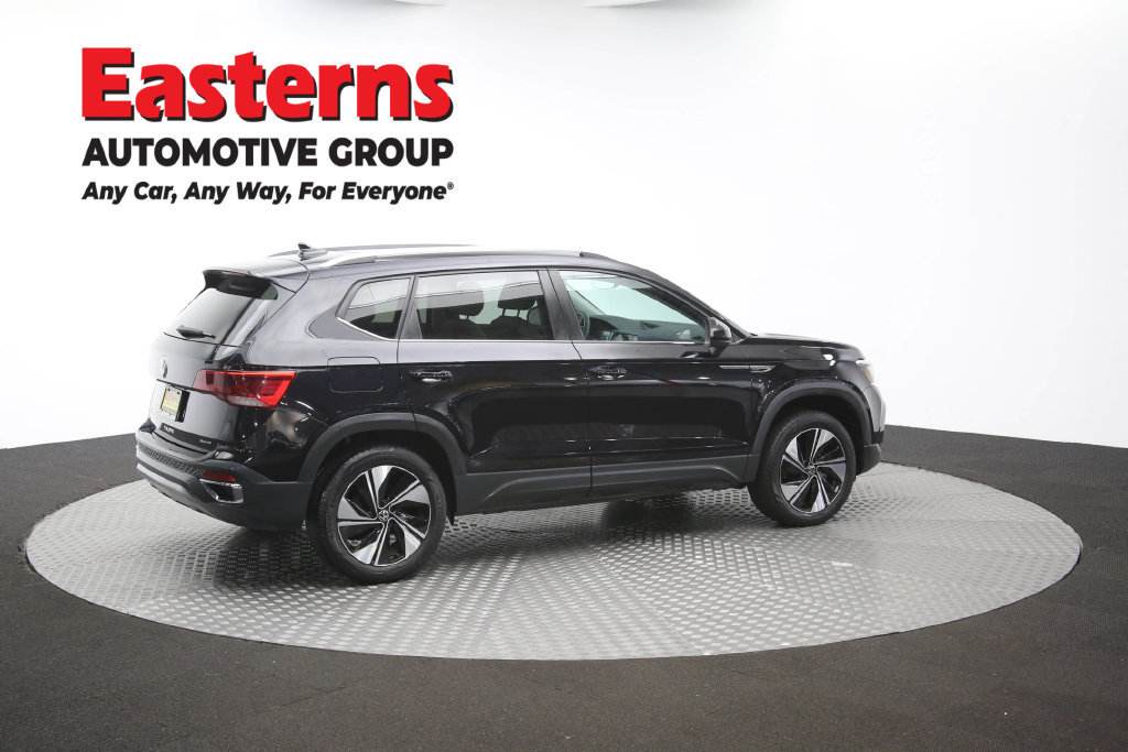 Used 2024 Volkswagen Taos SE AWD/4WD image 41