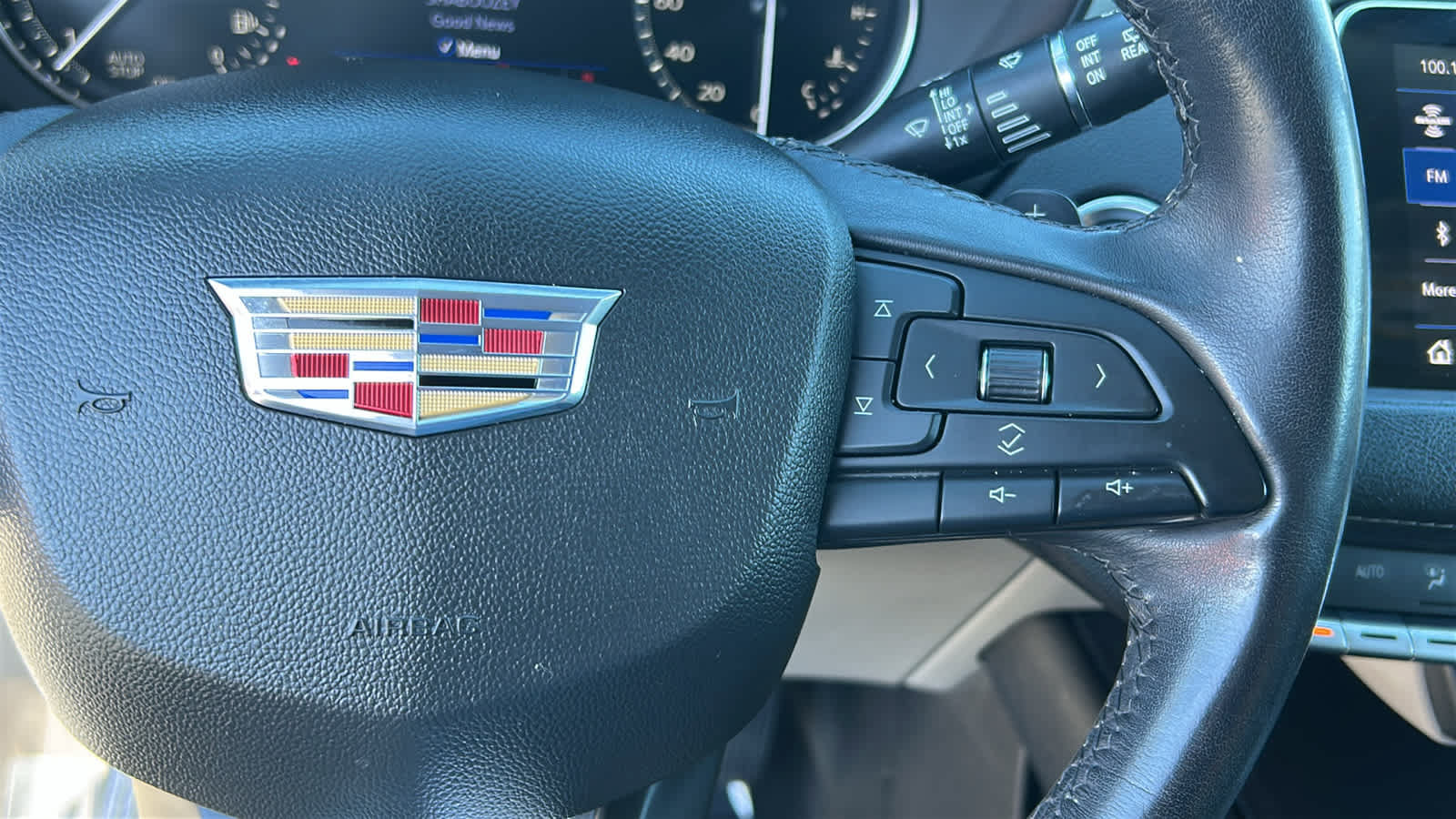 Used 2019 Cadillac XT4 Luxury FWD image 20