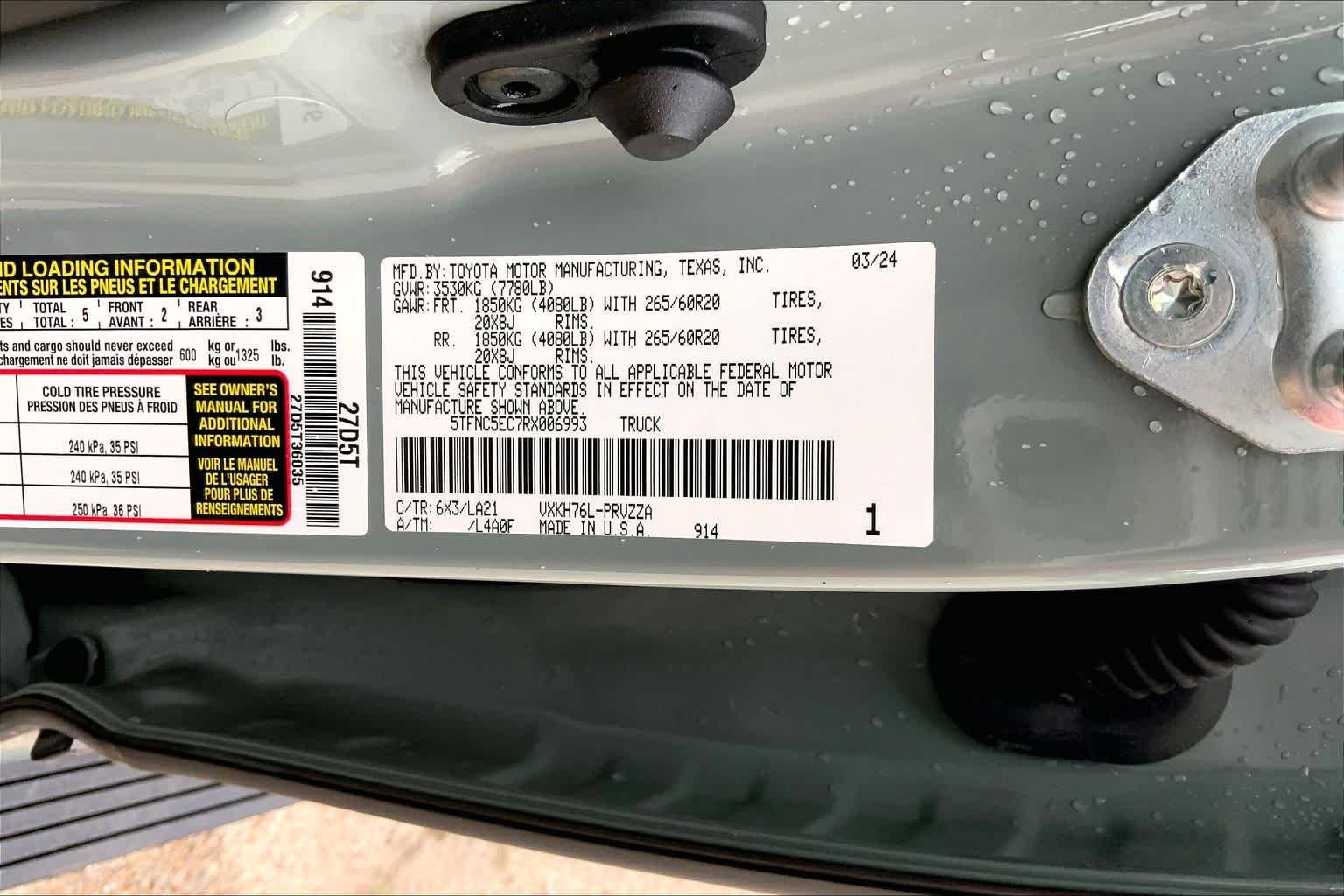 Used 2024 Toyota Tundra Platinum AWD/4WD image 35