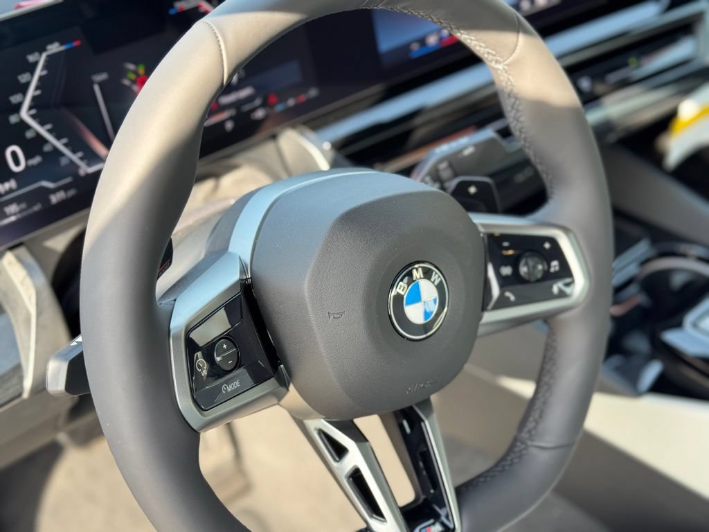 Used 2026 BMW 530i xDrive w/ M Sport Package AWD/4WD image 14