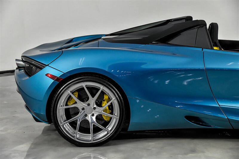 Used 2020 McLaren 720S Spider RWD image 12