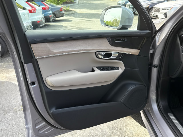 Certified 2026 Volvo XC90 B6 Plus AWD/4WD image 9