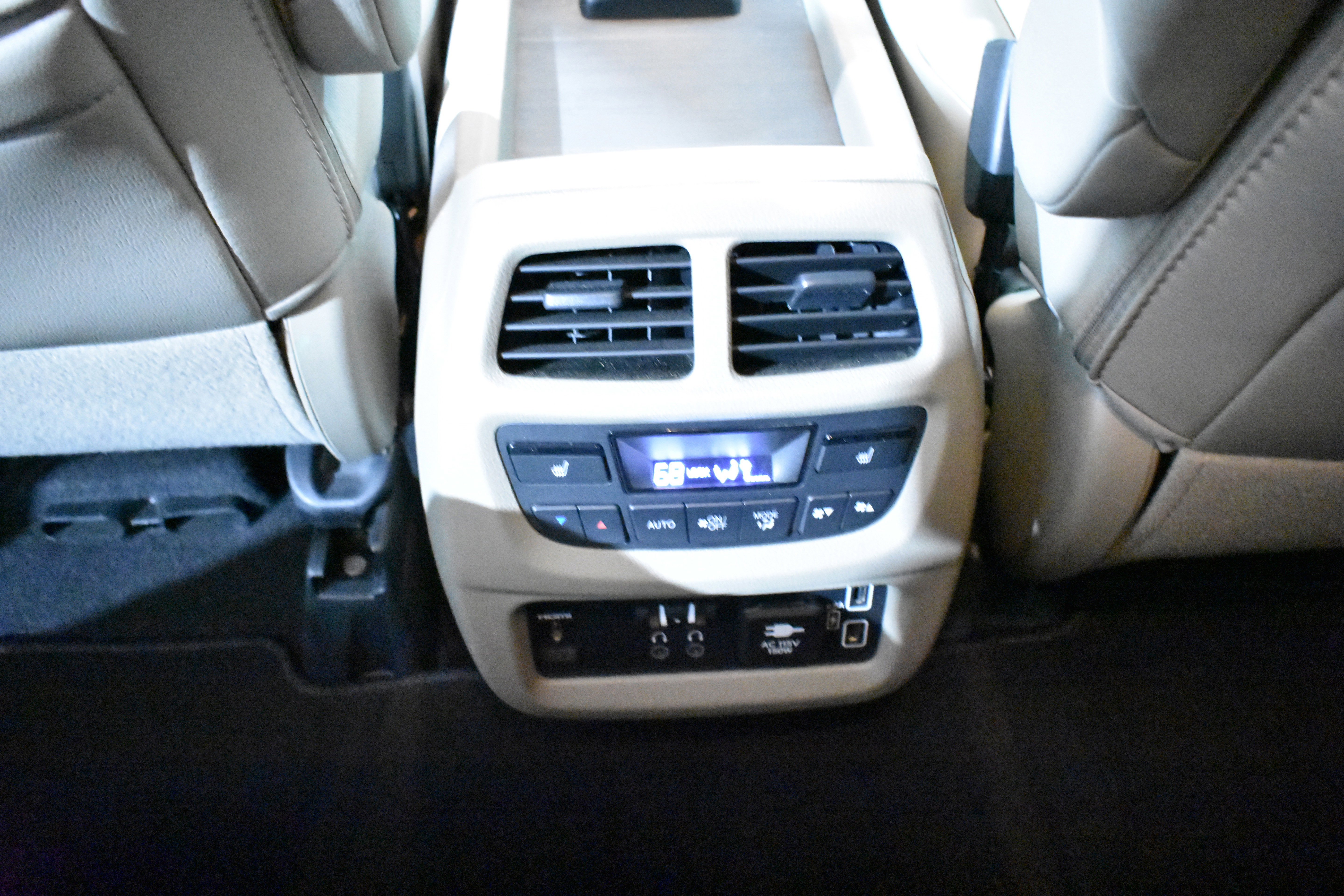 Used 2020 Honda Pilot Touring image 32