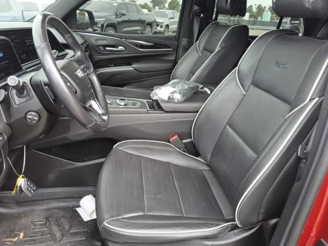 Used 2023 Cadillac Escalade Sport w/ LPO, ONYX Package AWD/4WD image 4