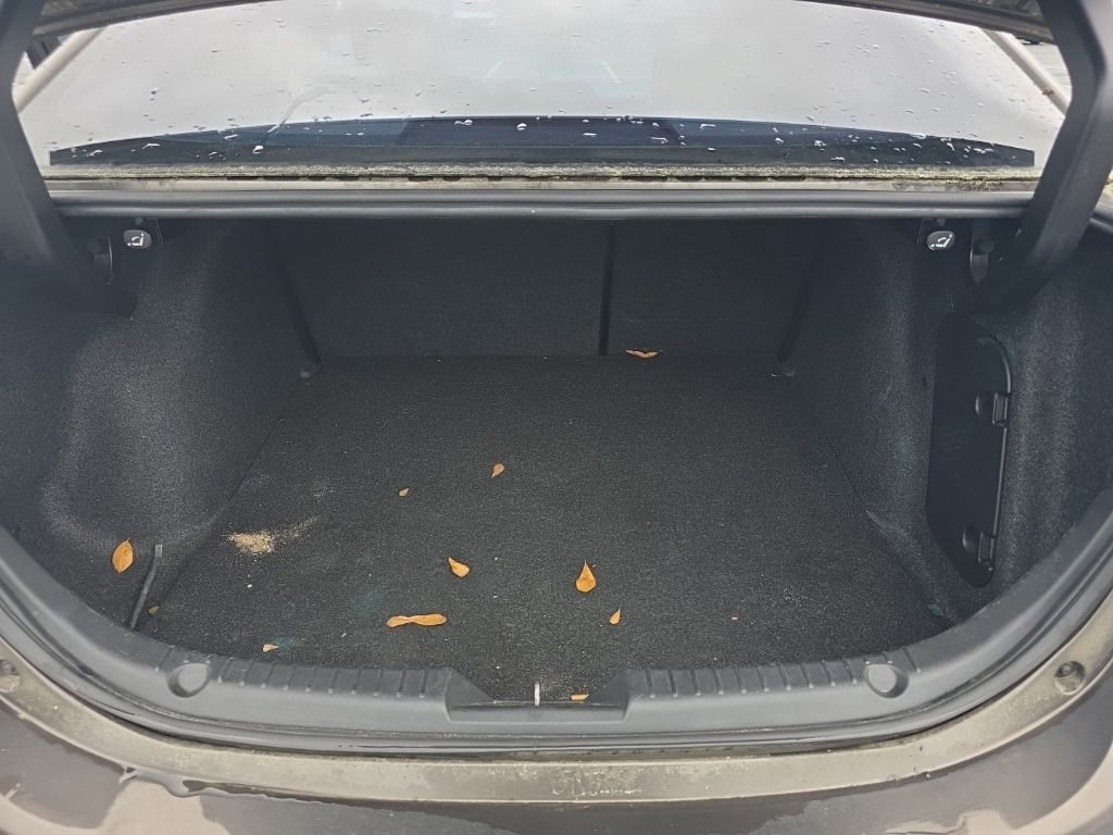 Used 2016 MAZDA MAZDA3 i Touring image 34