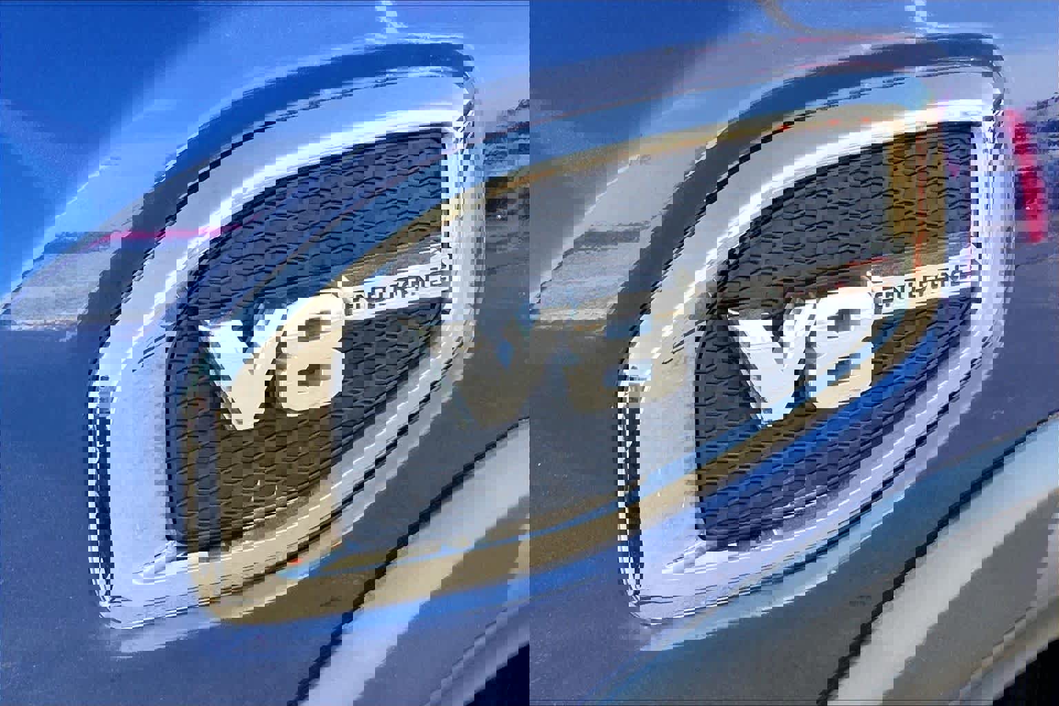 Used 2023 Nissan Titan PRO-4X image 9