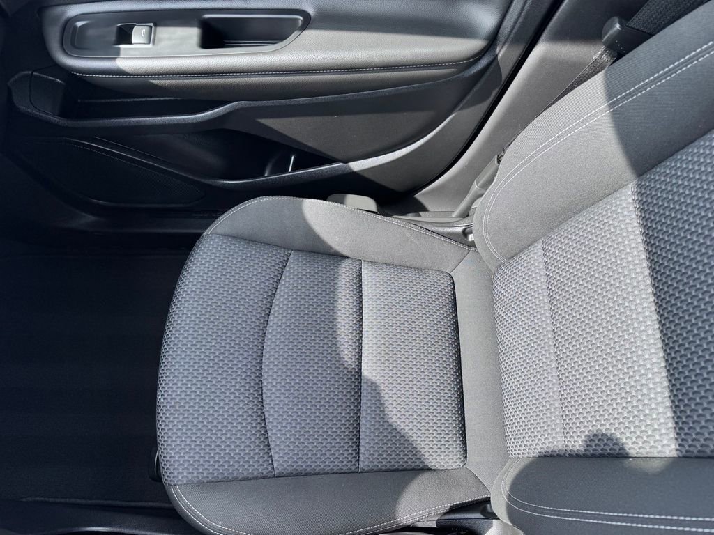 Used 2023 GMC Terrain SLE image 22