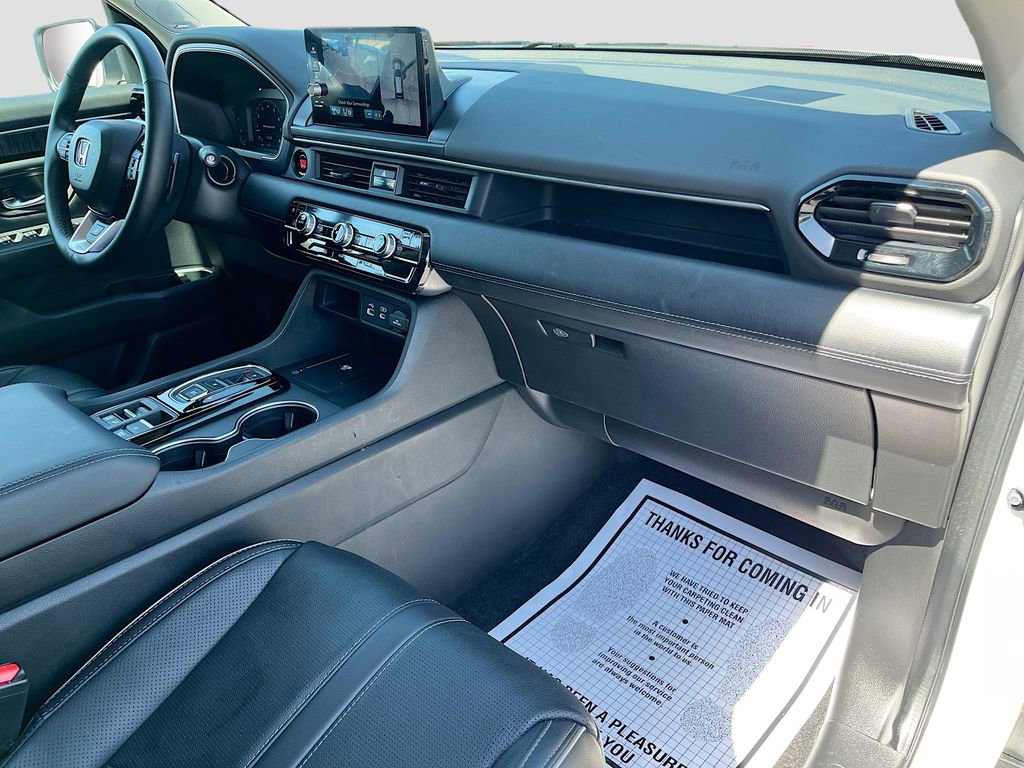 Used 2023 Honda Pilot Elite image 32