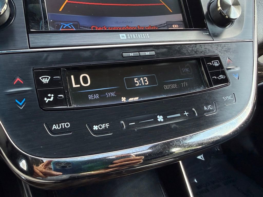 Used 2014 Toyota Avalon Limited image 22