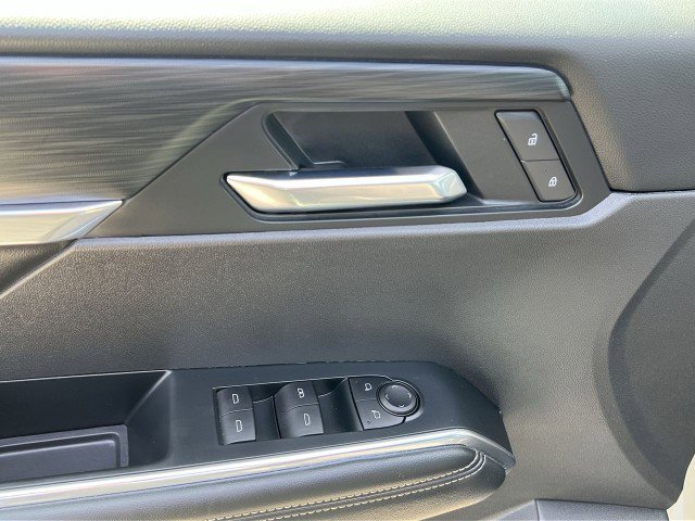 Used 2025 GMC Acadia Elevation image 22