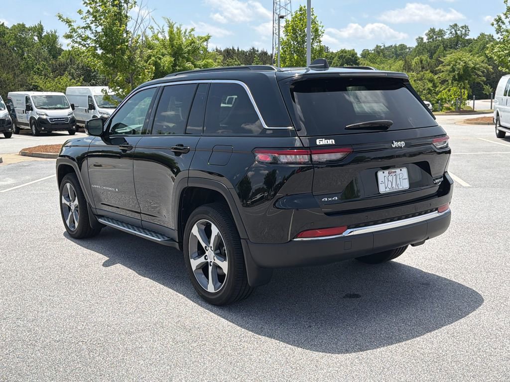 Used 2025 Jeep Grand Cherokee Limited w/ MOPAR Finishing Package AWD/4WD image 5