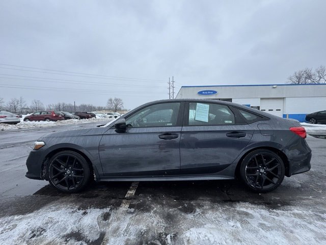 Used 2023 Honda Civic Sport image 5