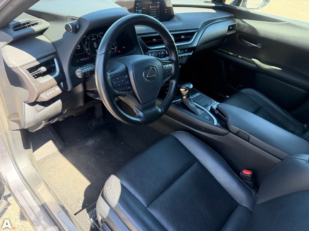 Used 2020 Lexus UX 200 w/ Premium Package FWD image 14
