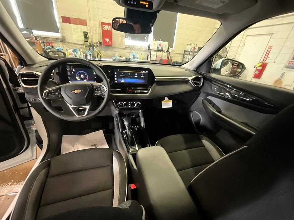 New 2026 Chevrolet TrailBlazer LT w/ Convenience Package image 3
