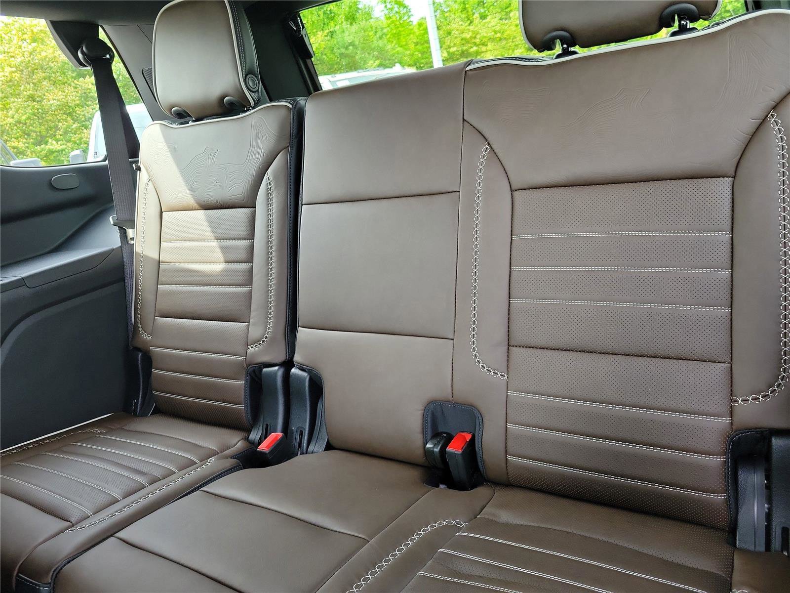 New 2026 GMC Yukon Denali Ultimate AWD/4WD image 15