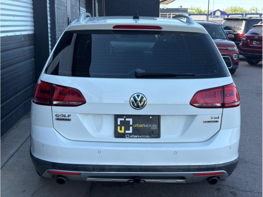 Used 2017 Volkswagen Golf Alltrack SE AWD/4WD image 9