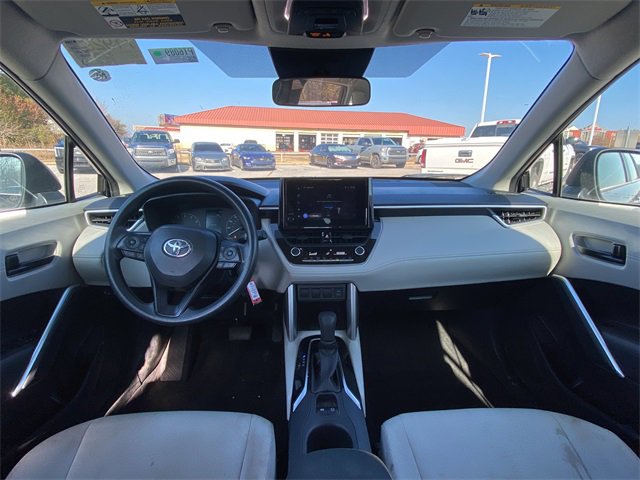 Used 2023 Toyota Corolla Cross L image 17