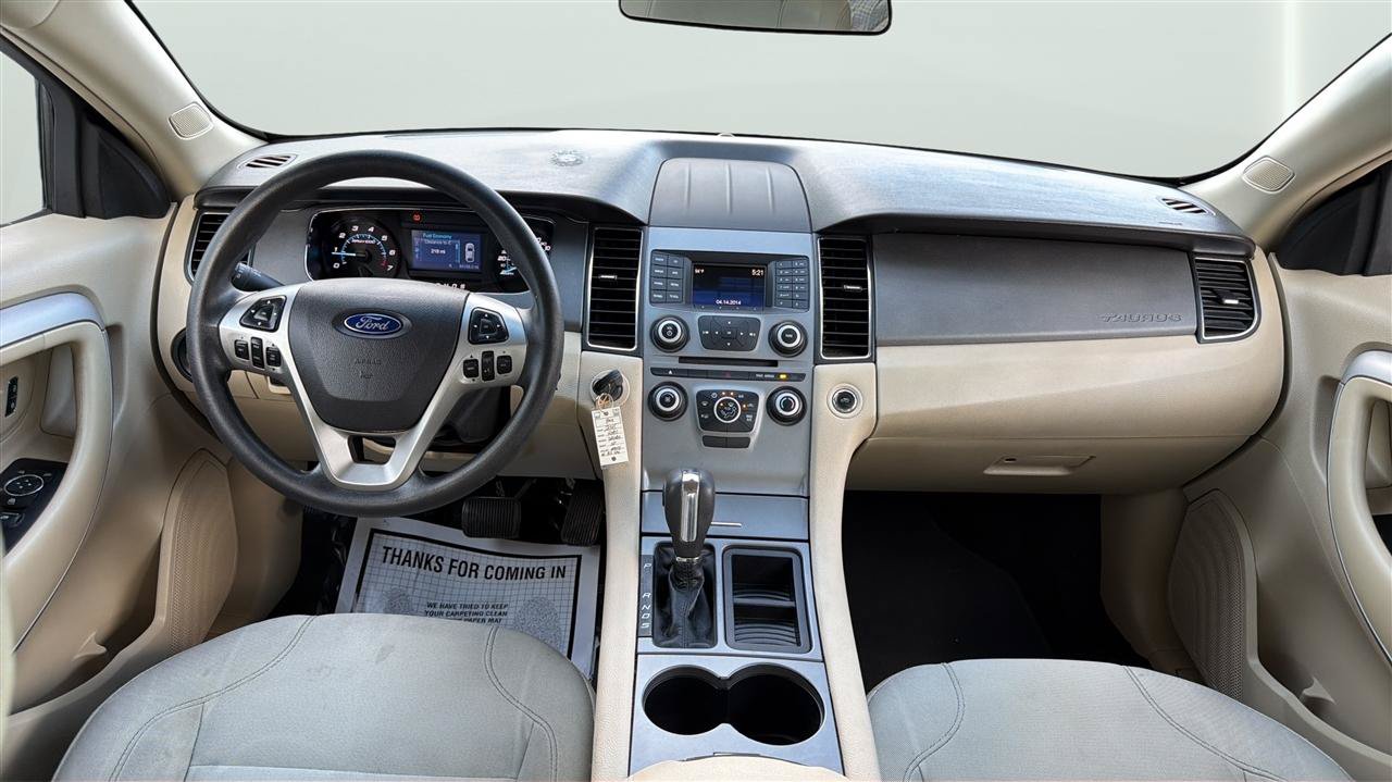 Used 2016 Ford Taurus SE FWD image 20