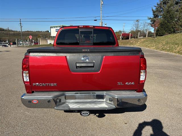 Used 2015 Nissan Frontier SL w/ Moonroof Package image 3