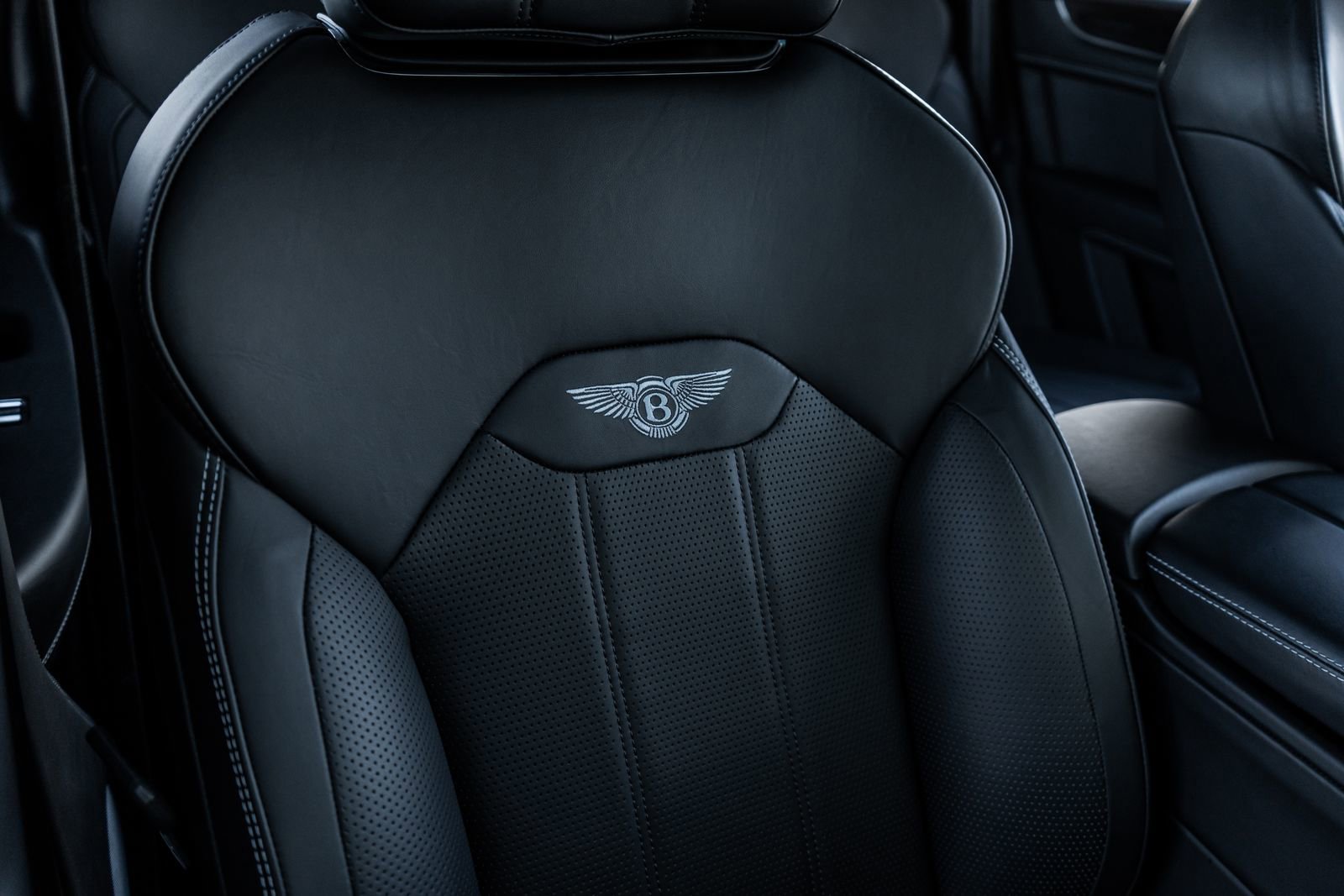 Certified 2022 Bentley Bentayga image 45