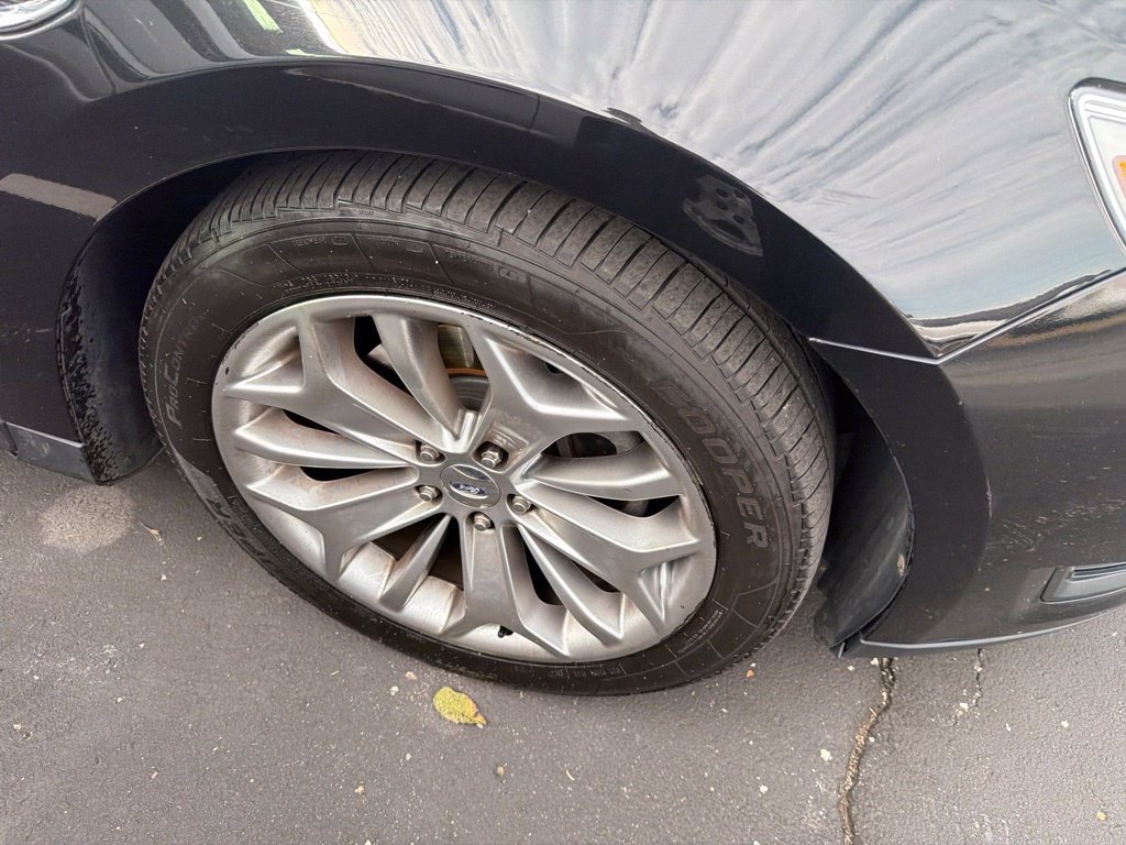 Used 2013 Ford Taurus Limited AWD/4WD image 4
