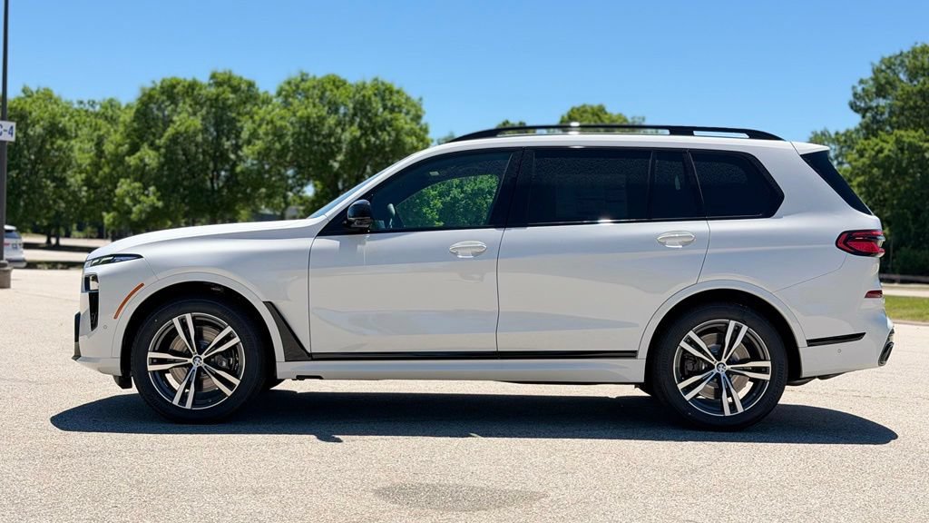 New 2027 BMW X7 M60i AWD/4WD image 3