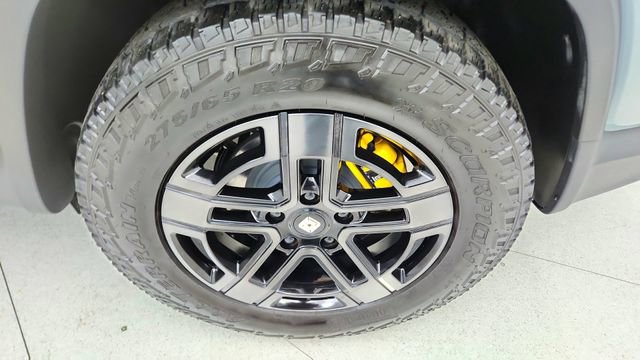 Used 2024 Rivian R1S Adventure image 61