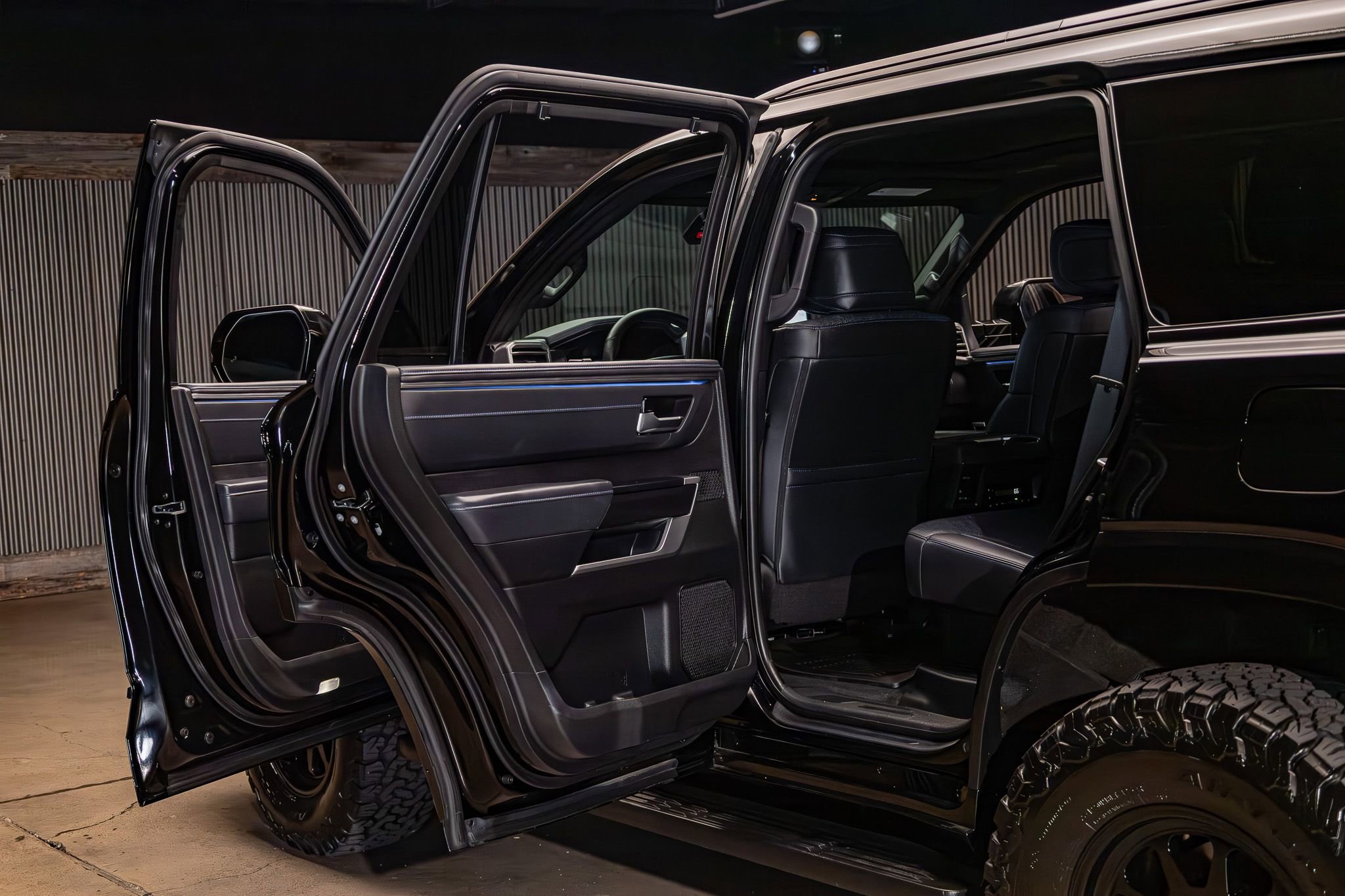 Used 2023 Toyota Sequoia Platinum AWD/4WD image 27