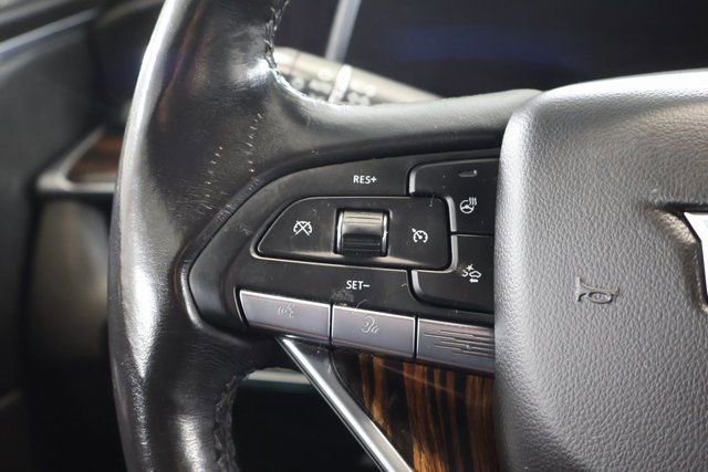 Used 2021 Cadillac Escalade ESV Premium Luxury image 17