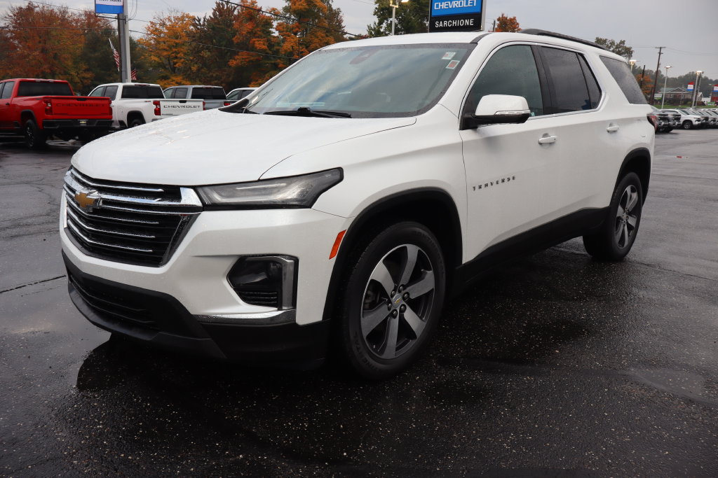 Used 2023 Chevrolet Traverse LT w/ LT Premium Package AWD/4WD image 37