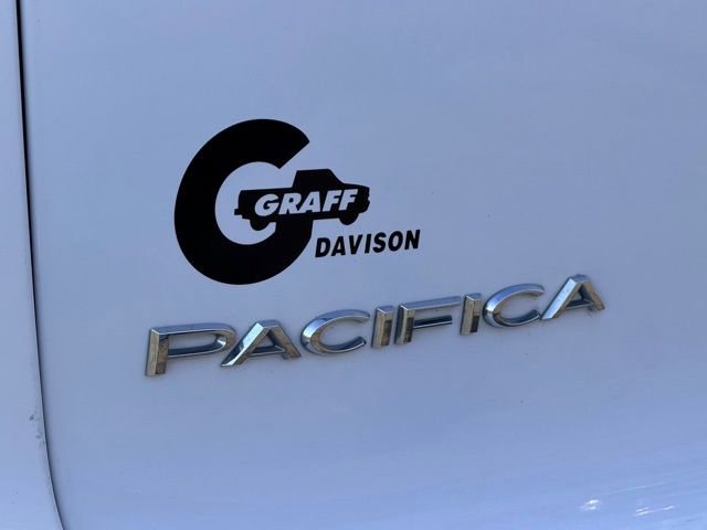 Used 2023 Chrysler Pacifica Limited image 32