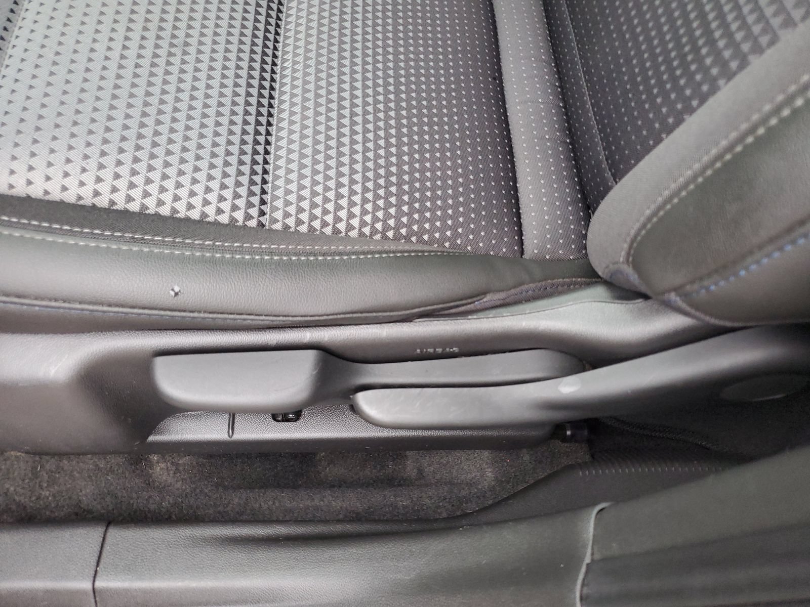 Used 2024 Chevrolet Trax LT FWD image 18