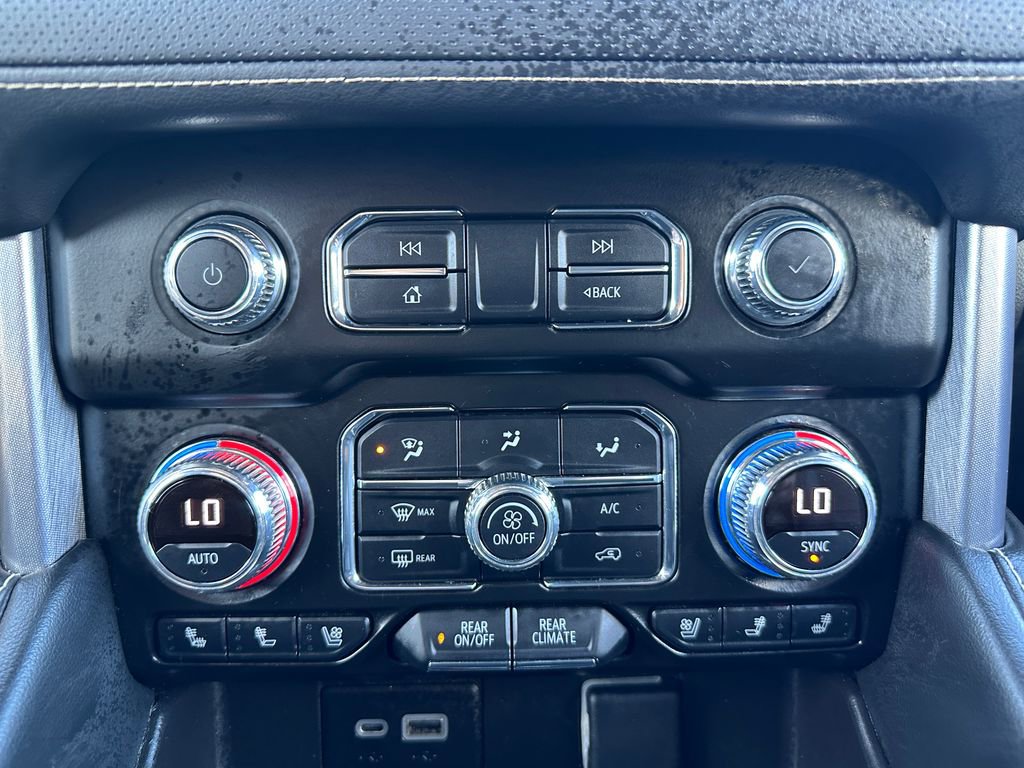 Used 2021 GMC Yukon SLT AWD/4WD image 19