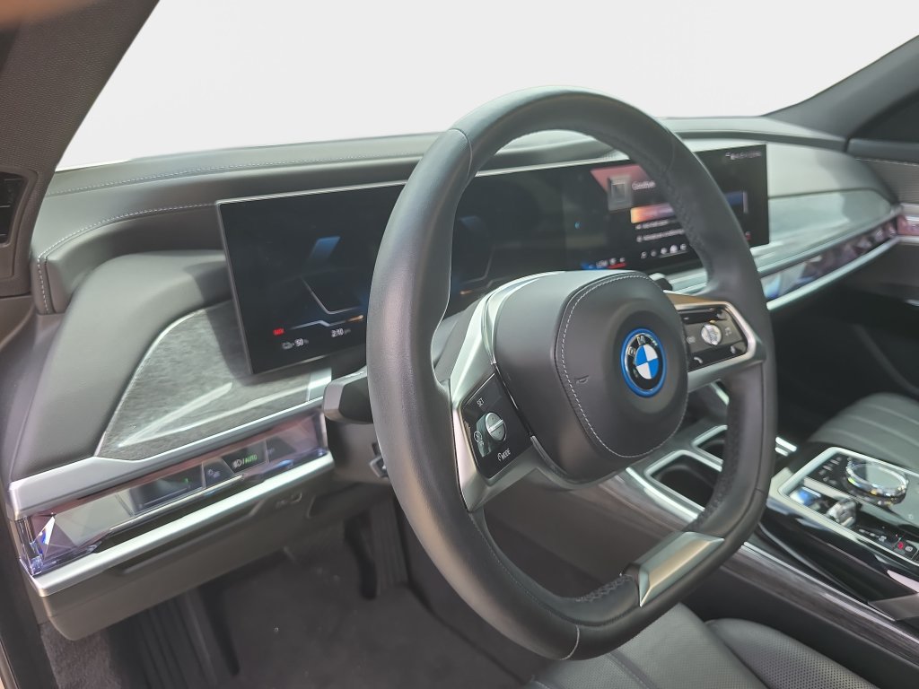 Certified 2024 BMW i7 eDrive50 w/ Premium Package RWD image 20
