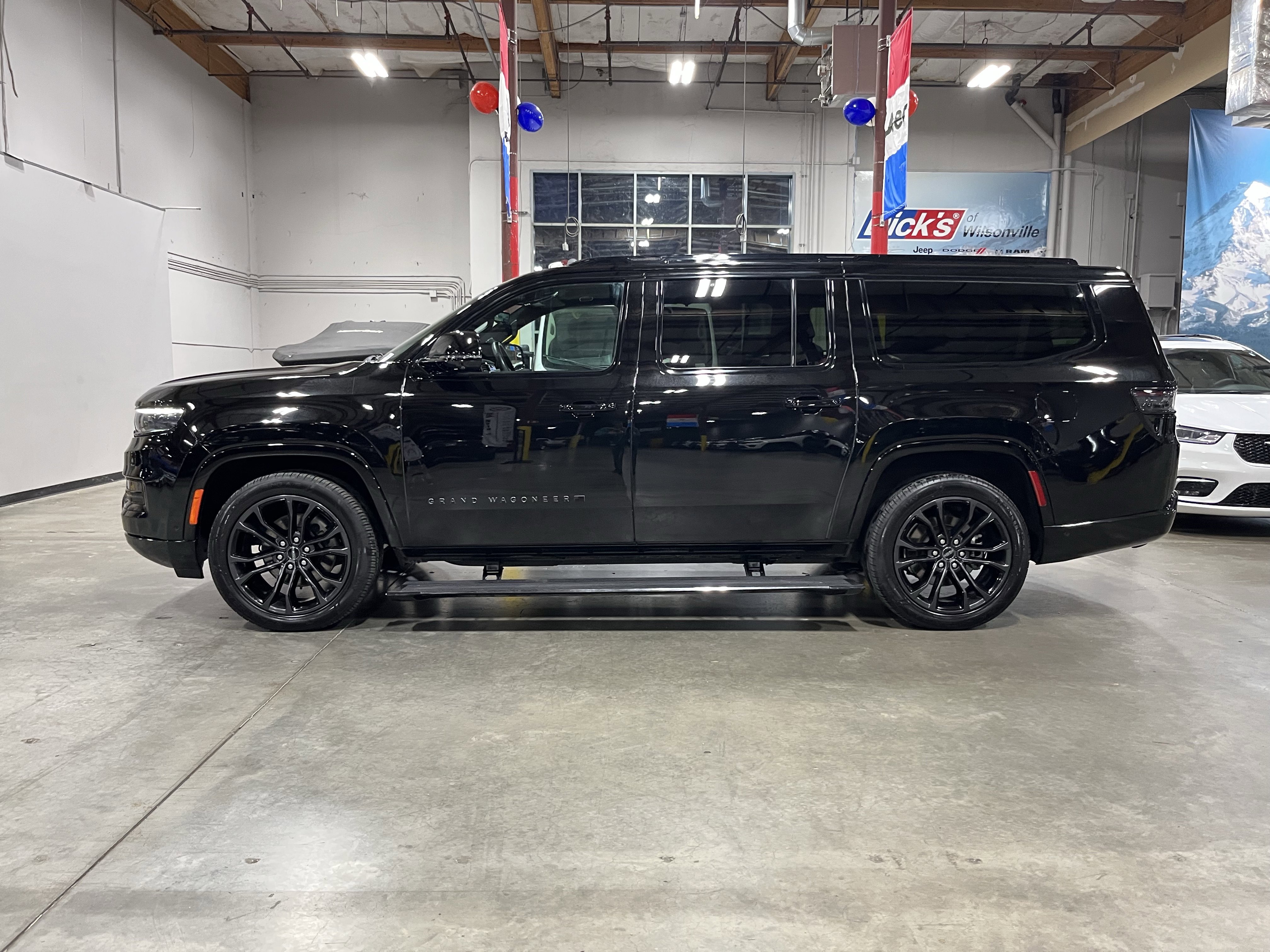 Used 2024 Jeep Grand Wagoneer L Series II w/ Quick Order Packagew 28T image 2