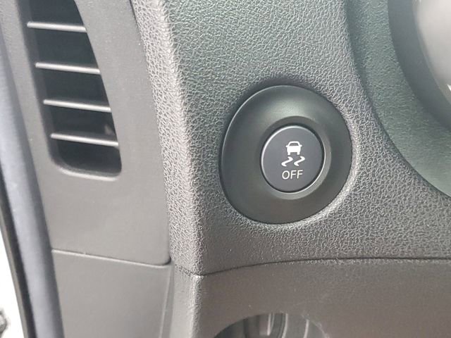 Used 2016 Nissan 370Z w/ Sport Package image 26