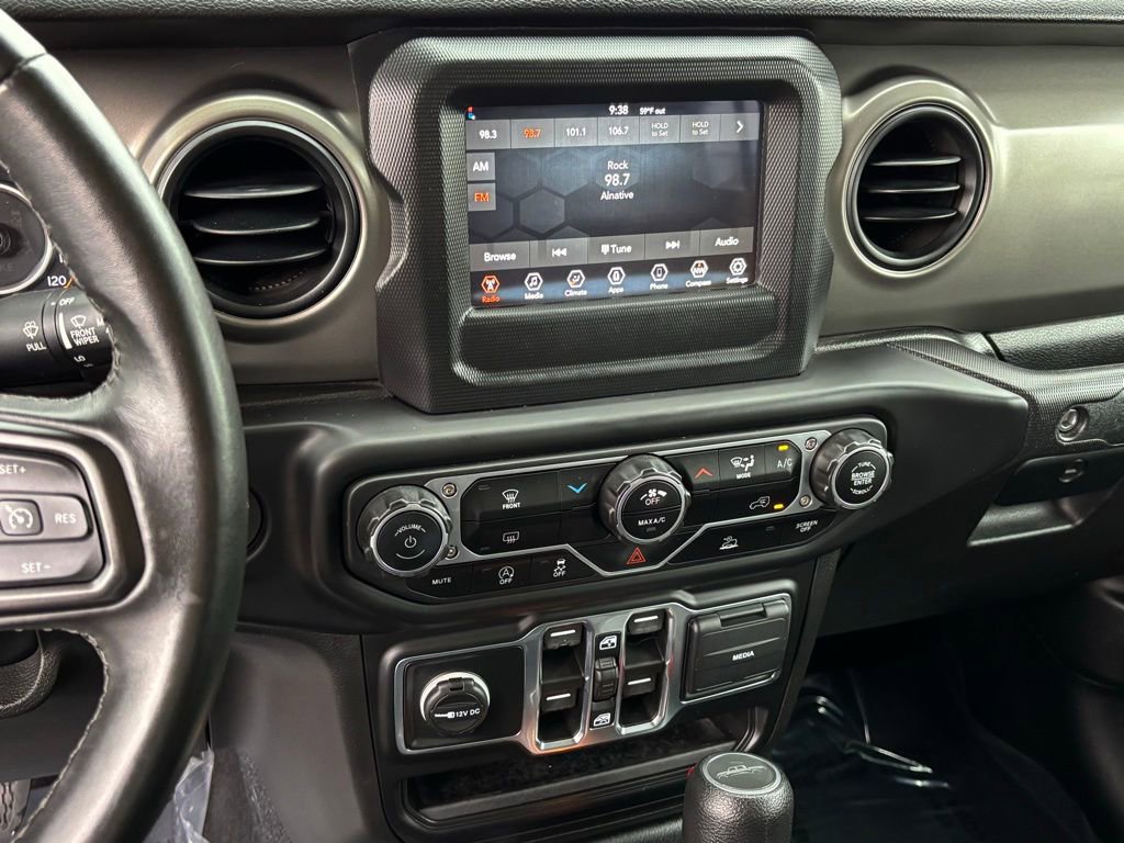 Used 2022 Jeep Gladiator Willys image 15