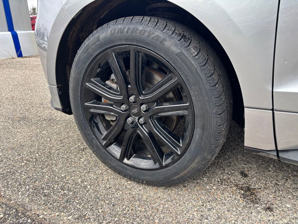 Used 2024 Ford Edge ST-Line AWD/4WD image 10