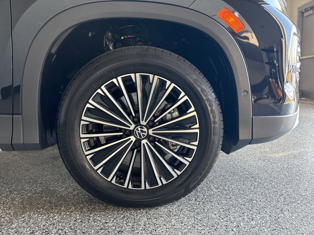 New 2026 Volkswagen Tiguan S AWD/4WD image 41