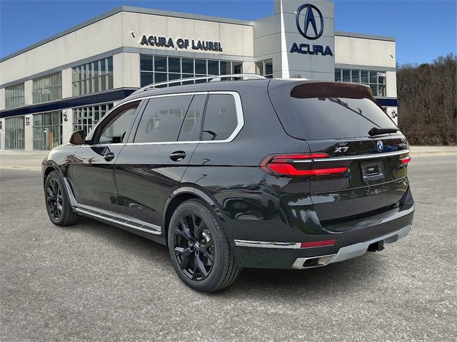 Used 2023 BMW X7 xDrive40i w/ Premium Package image 4