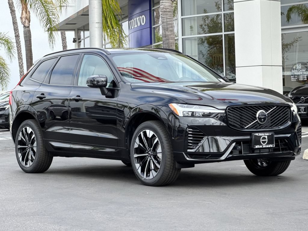 New 2026 Volvo XC60 T8 Plus w/ Protection Package Premier AWD/4WD image 7