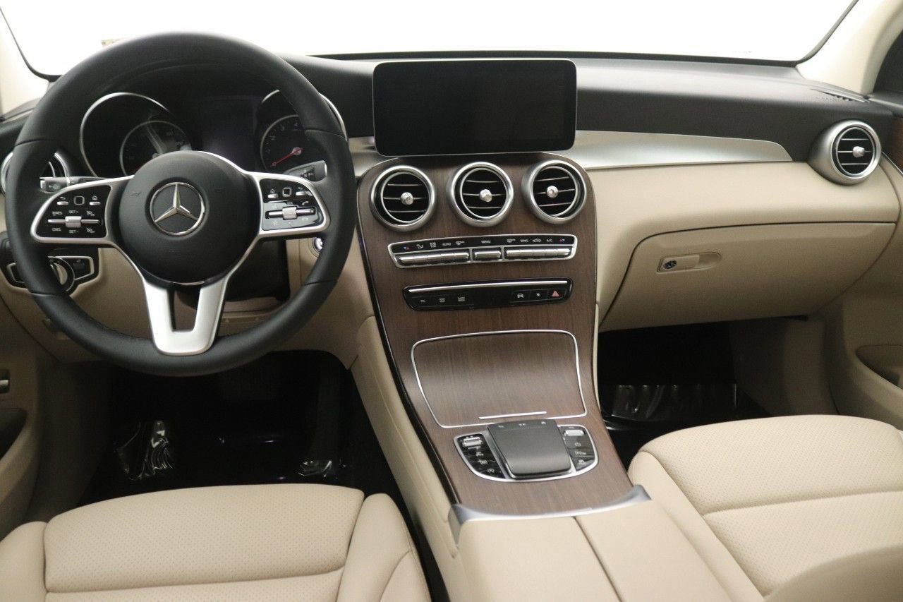 Certified 2022 Mercedes-Benz GLC 300 image 9